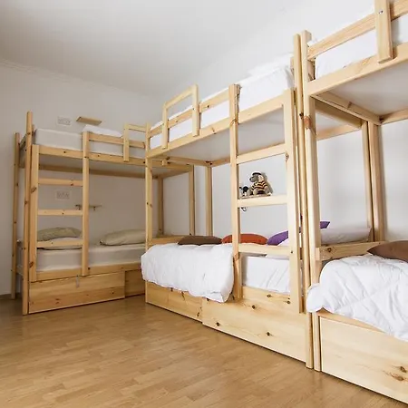 Med Auberge de jeunesse *